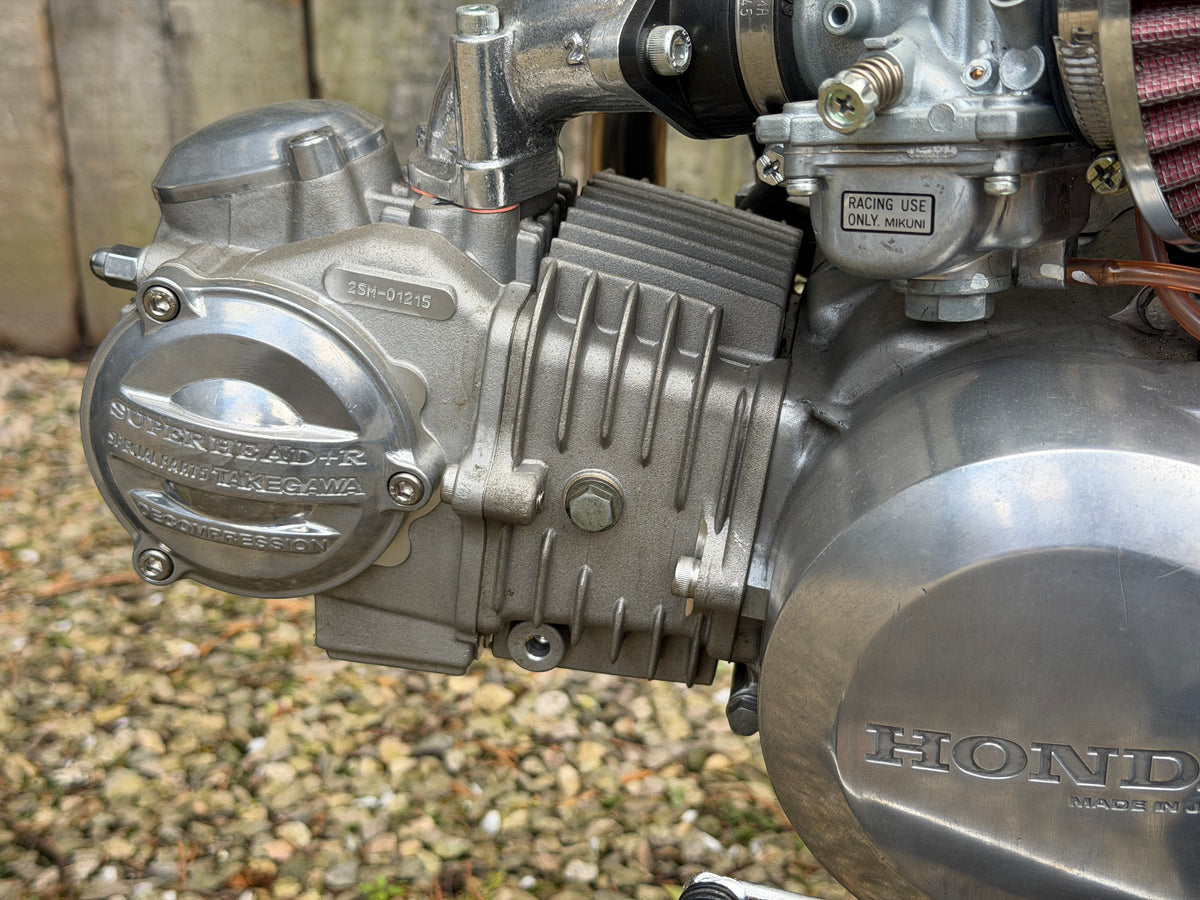 1990 Honda Dax – JDM Tribute Build Takegawa Super Head Plus R 106cc