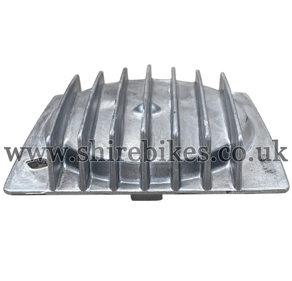Honda Finned Cylinder Head Camshaft Chain Sprocket Cover suitable for use with Z50M, Z50A, Z50J1, Z50R, Z50J, Dax 6V, Chaly 6V, Dax 12V, C90E 12V